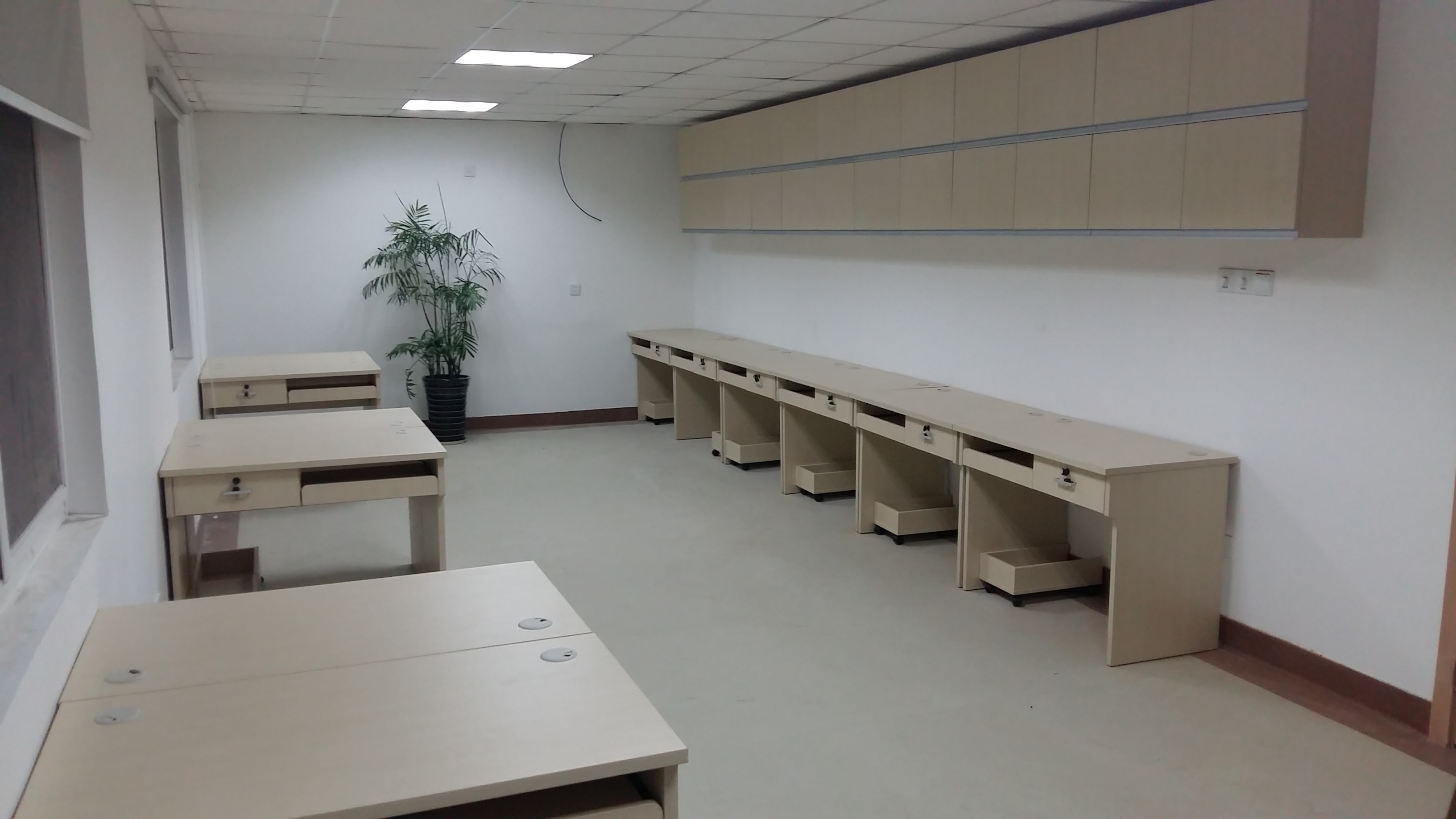 上海市嘉定区中医医院病区医用家具配置升级工程(图6) 上海市嘉定区中医医院病区医用家具配置升级工程(图6)